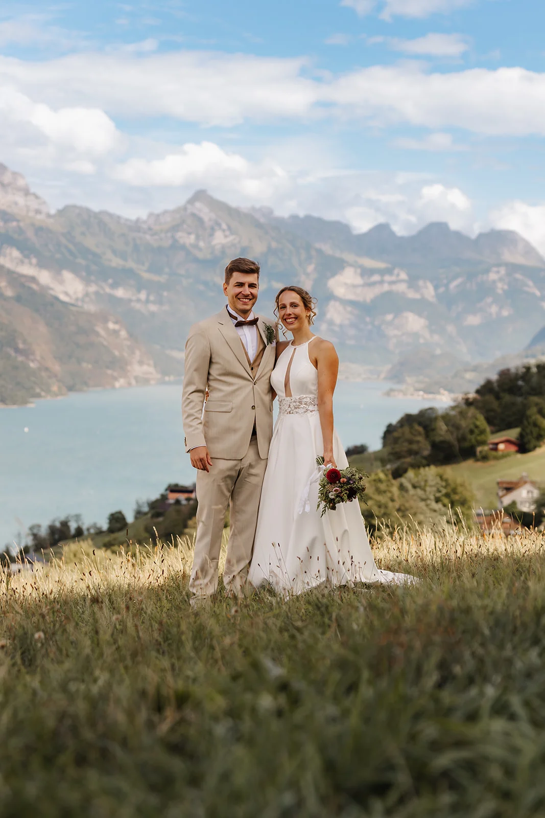 Hochzeitskleid im Detail, Seminarhotel Lihn in Glarus